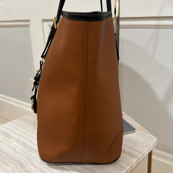 Michael Kors Bag Large Vintage Jet Set Traveler’s Tote Bag EUC - Picture 4 of 17